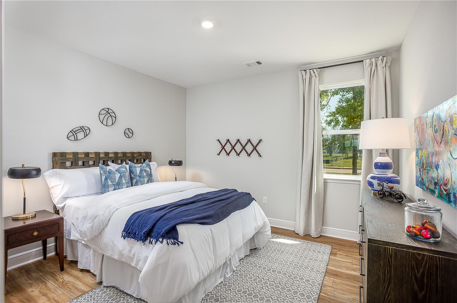 Image 17 of 28 For 10182 White Magnolia Square