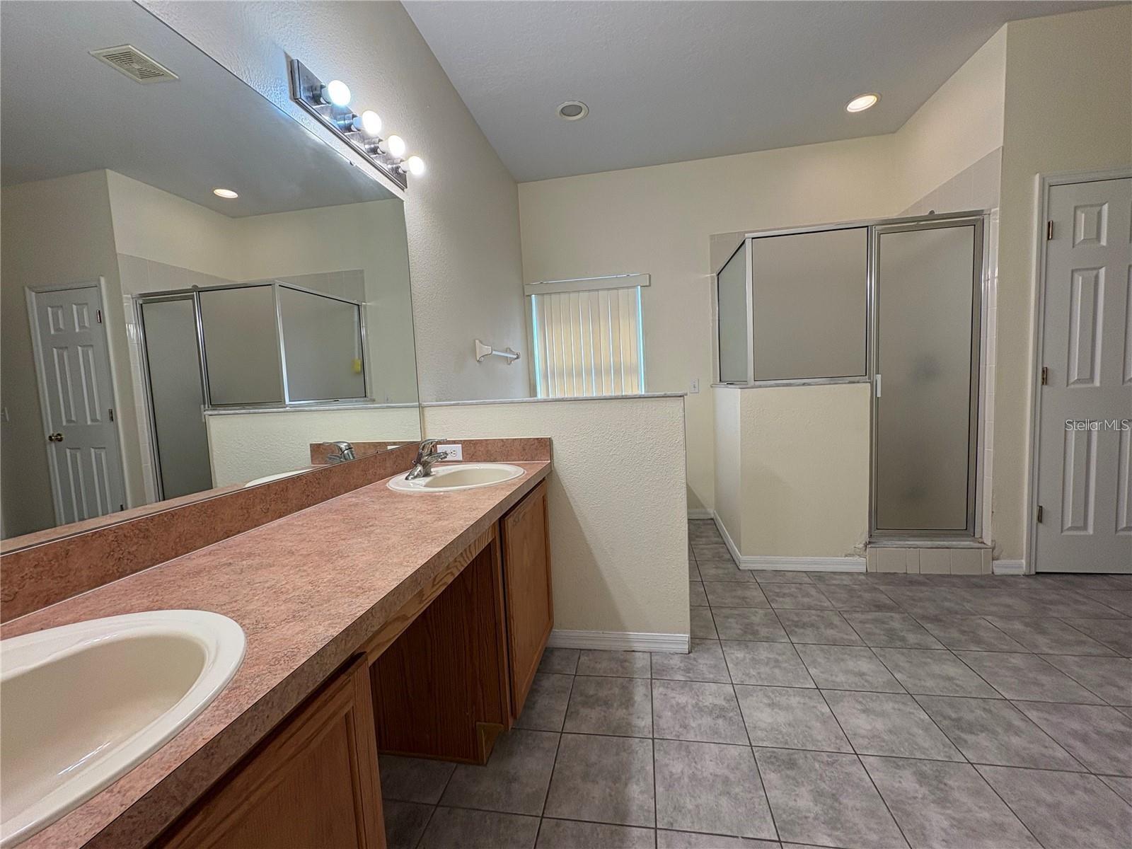 Image 23 of 29 For 323 Weatherby Place