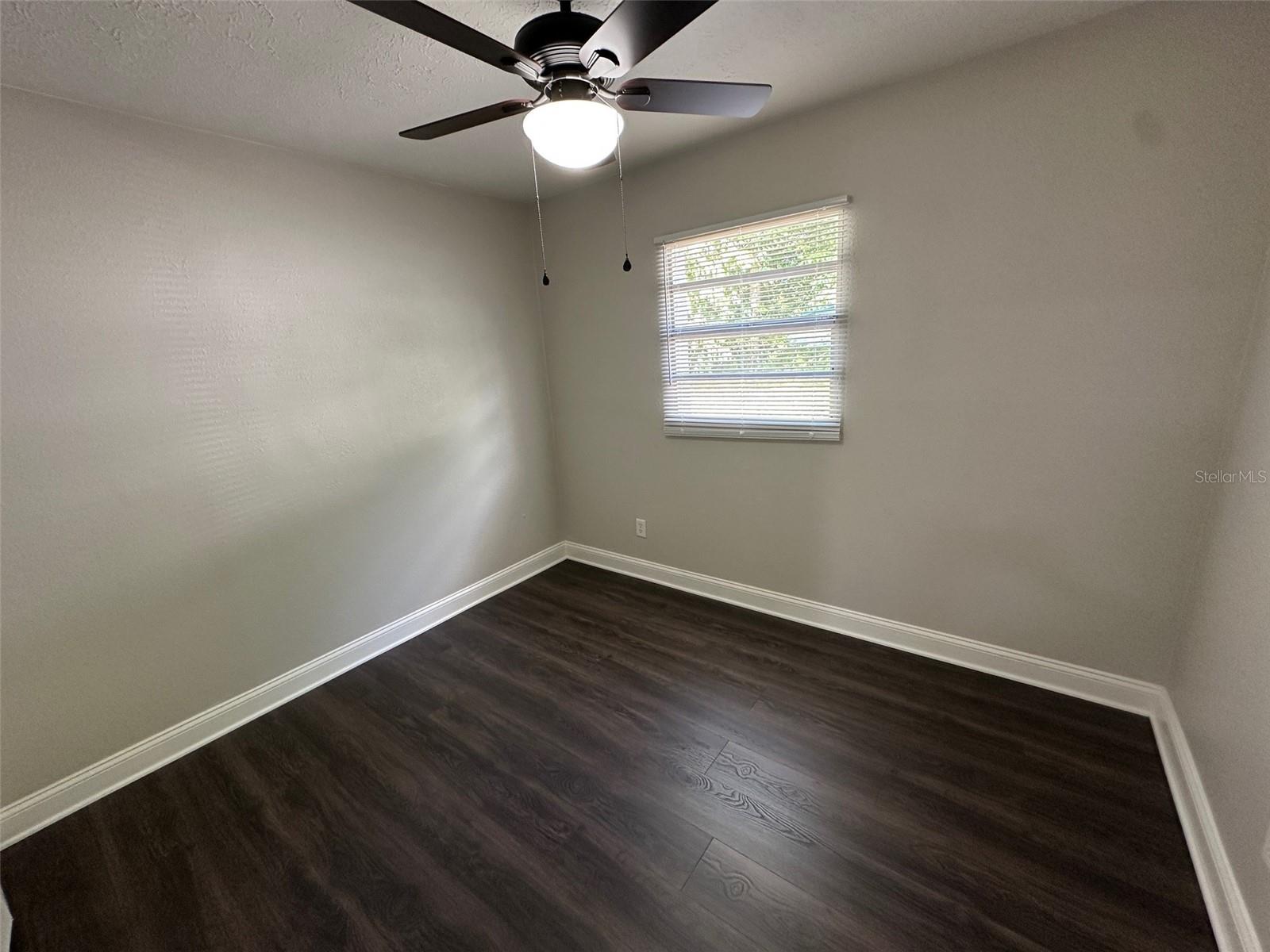 Image 11 of 15 For 890 Emerald Drive