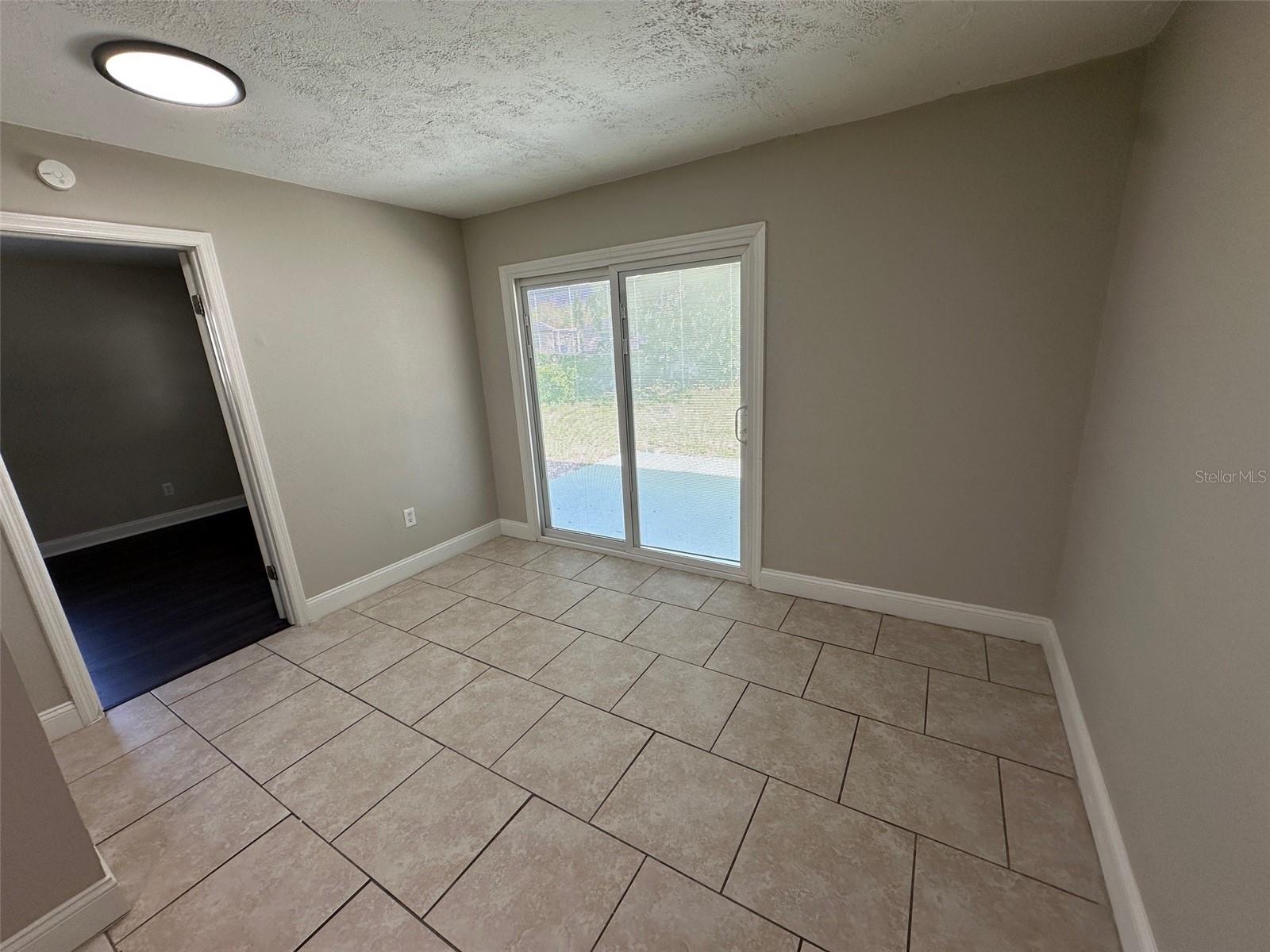 Image 12 of 15 For 890 Emerald Drive