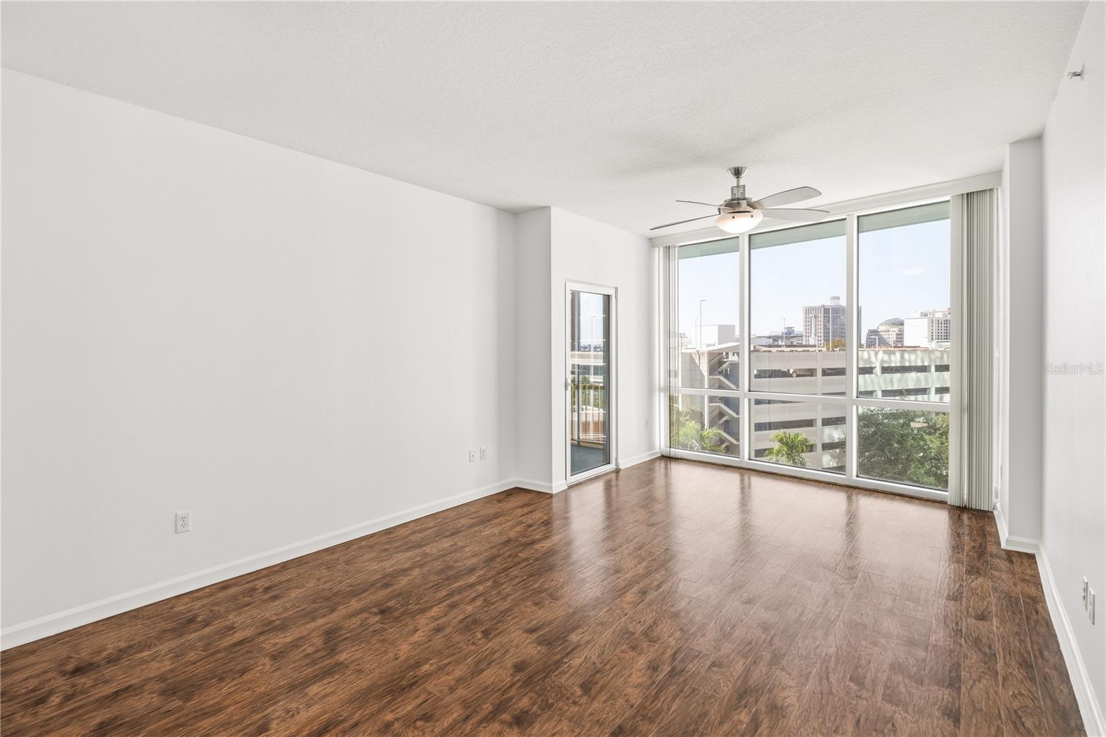 Image 3 of 22 For 322 Central Boulevard 706