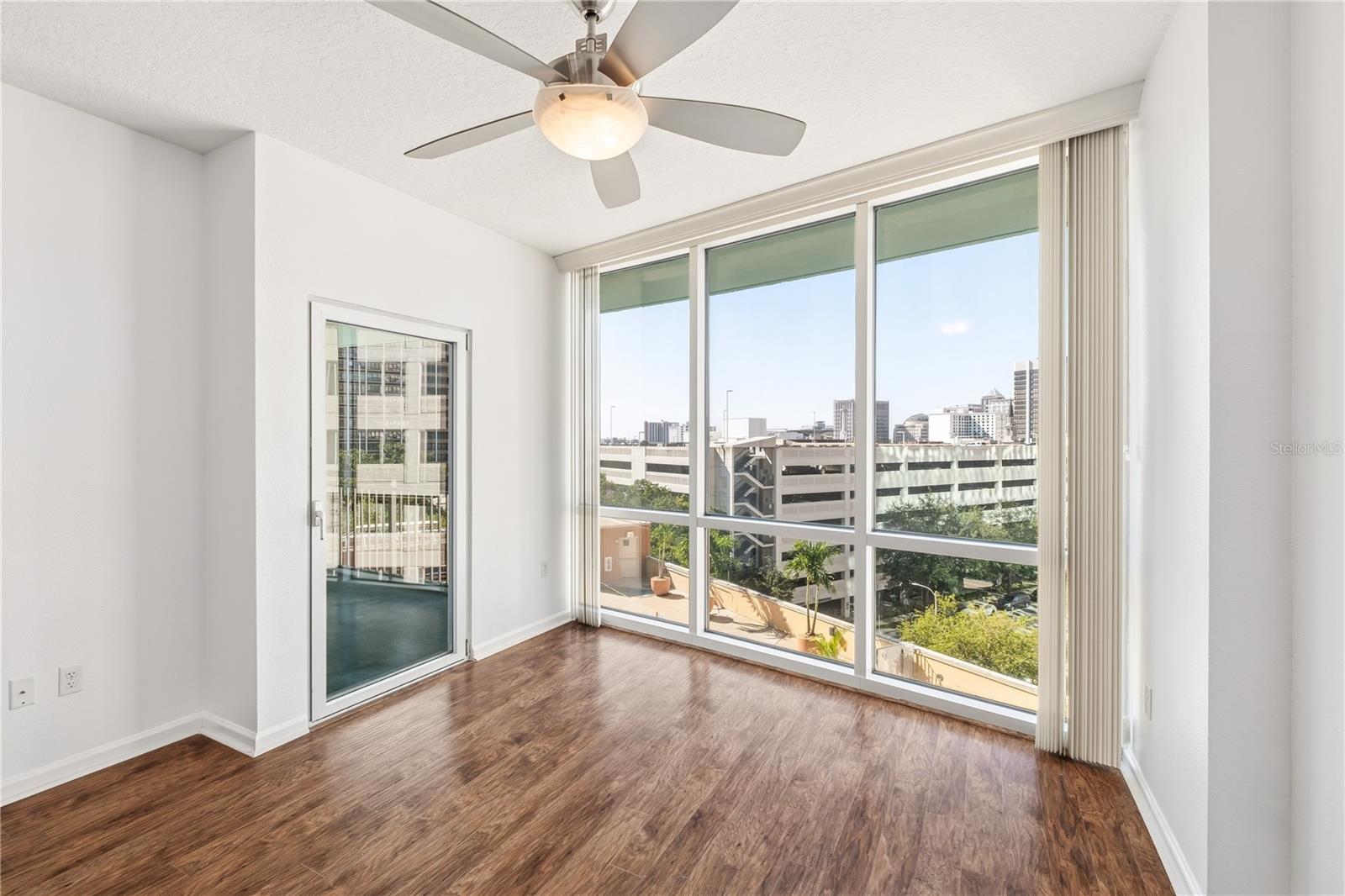 Image 6 of 22 For 322 Central Boulevard 706