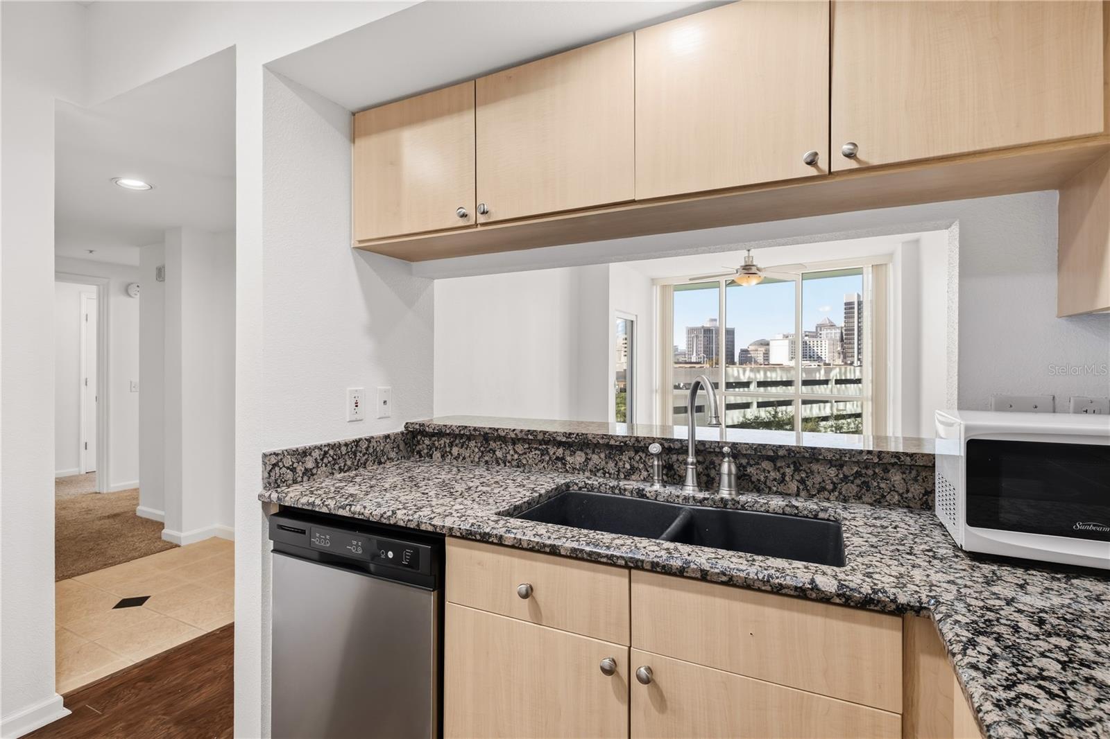 Image 9 of 22 For 322 Central Boulevard 706