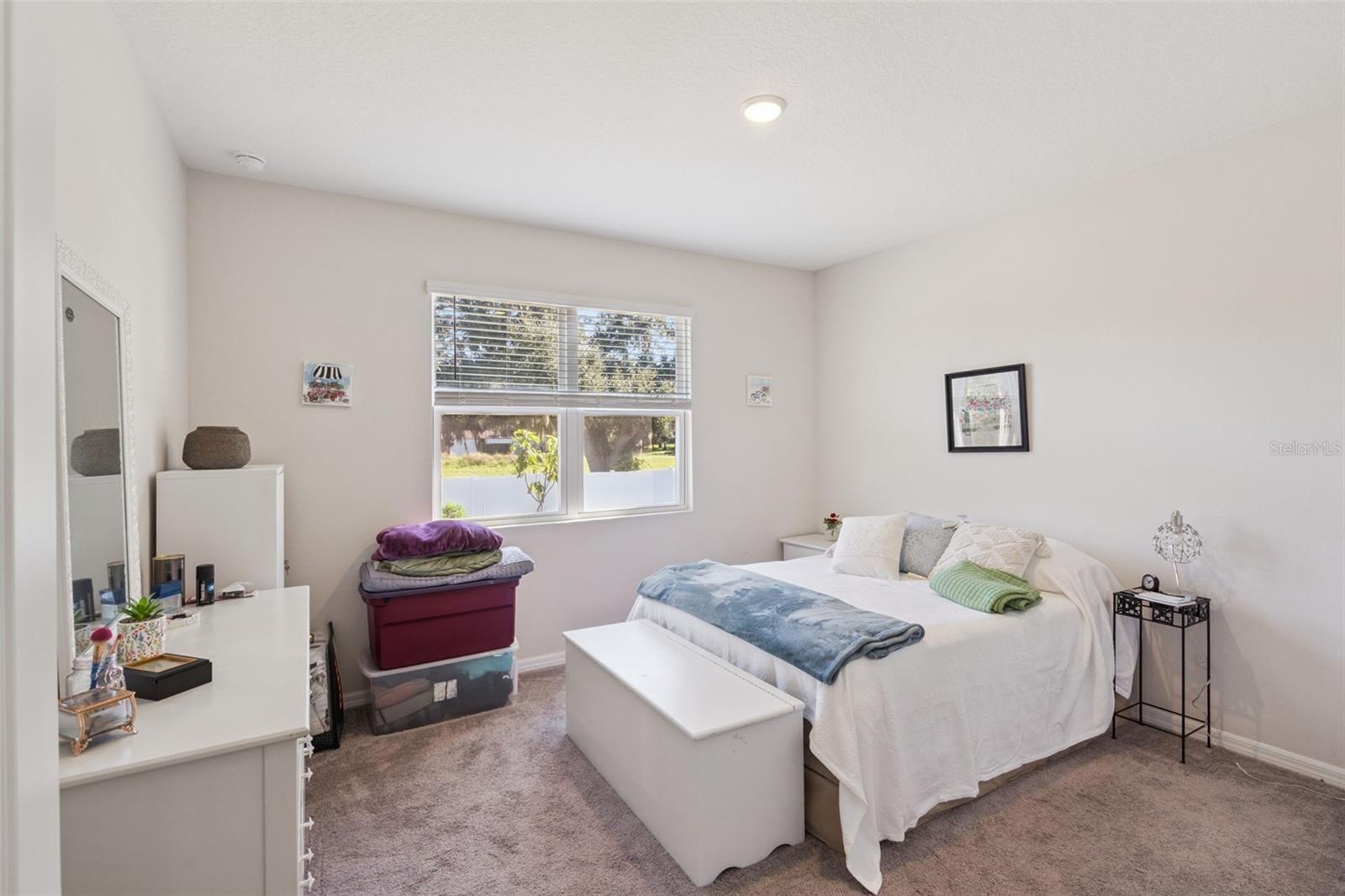 Image 12 of 20 For 702 Heritage Square Drive