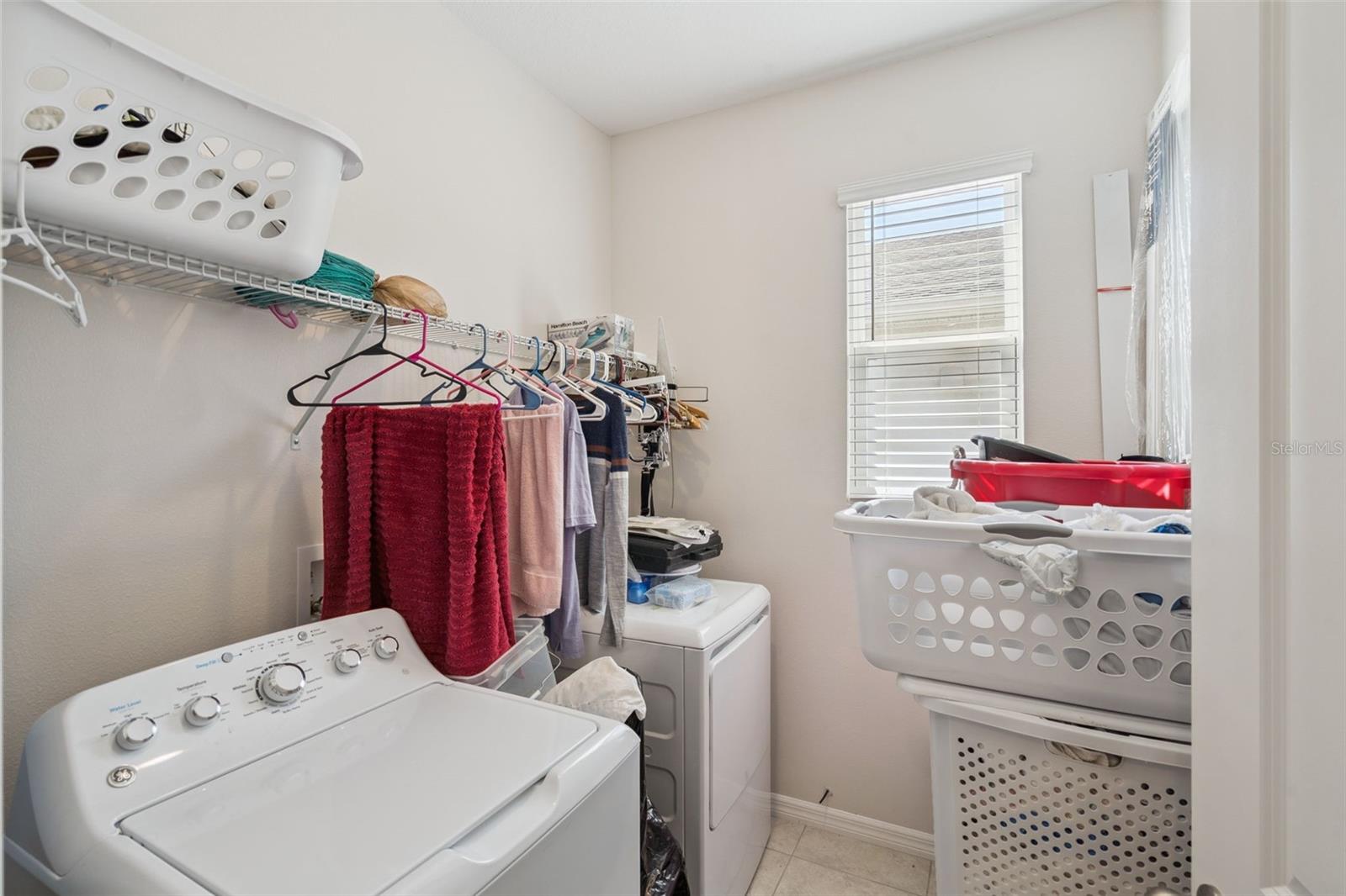 Image 18 of 20 For 702 Heritage Square Drive