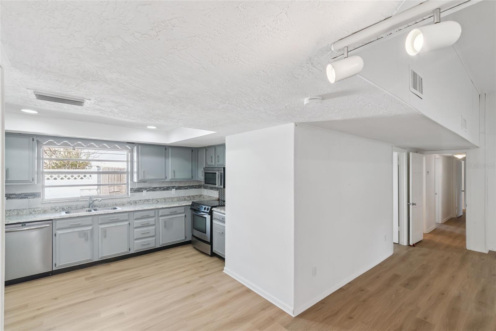 Image 11 of 38 For 229 Doverwood Road