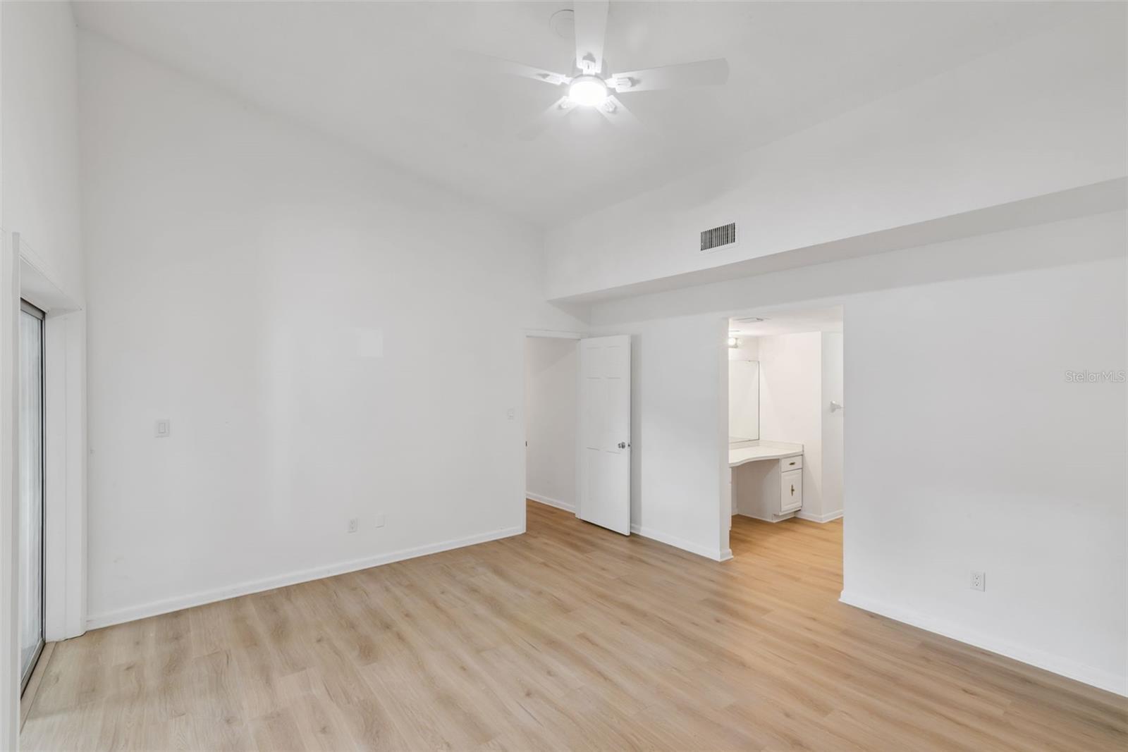 Image 23 of 38 For 229 Doverwood Road