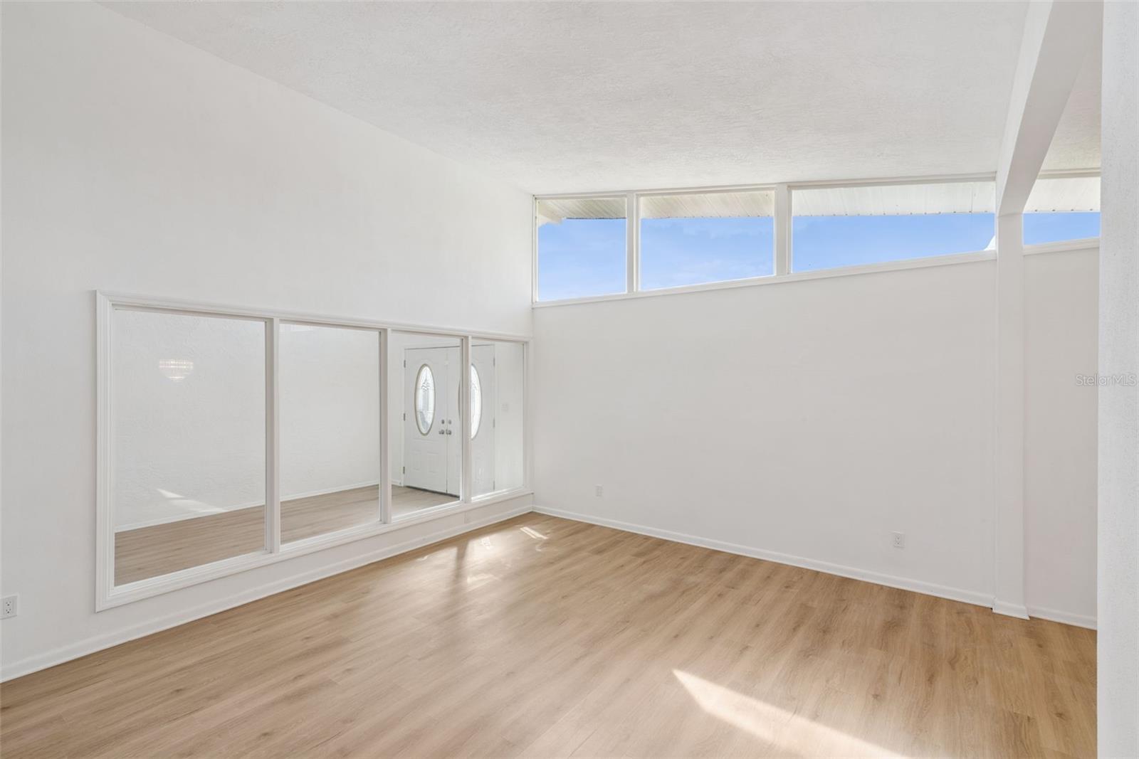 Image 3 of 38 For 229 Doverwood Road