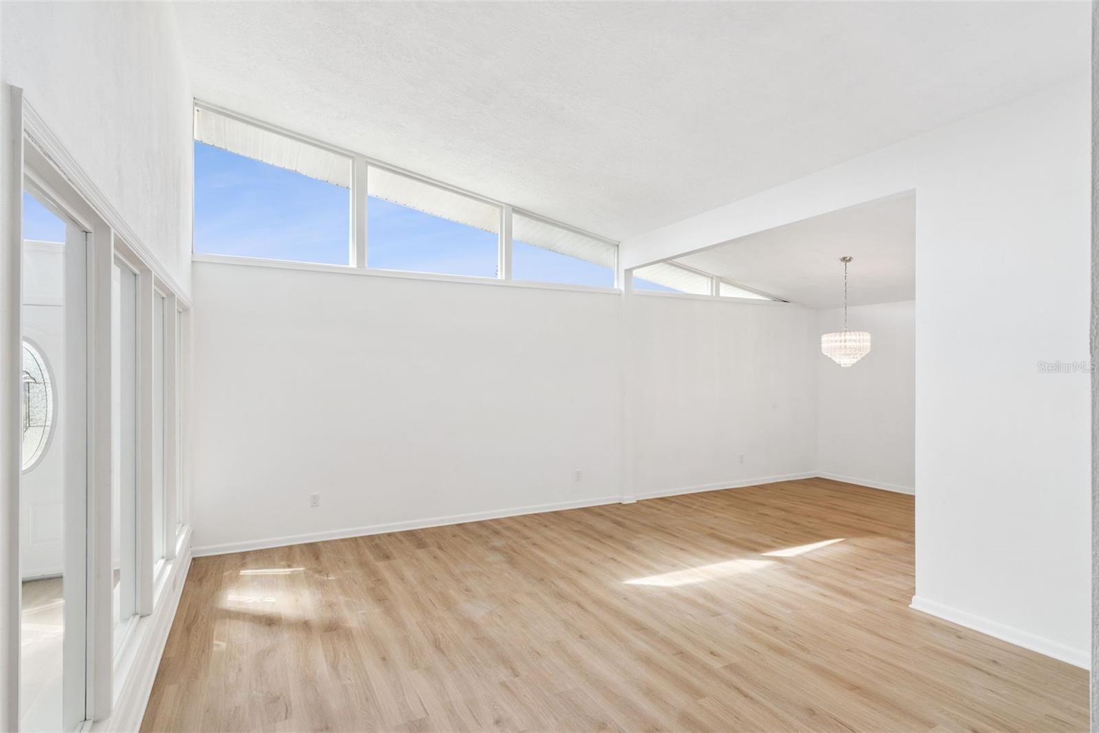 Image 4 of 38 For 229 Doverwood Road