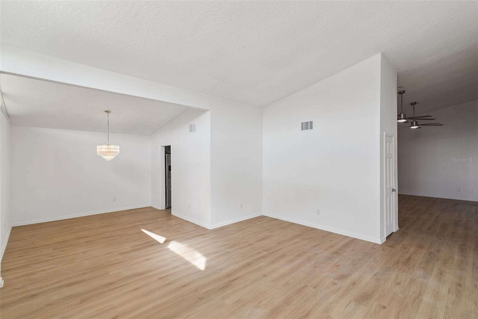 Image 6 of 38 For 229 Doverwood Road