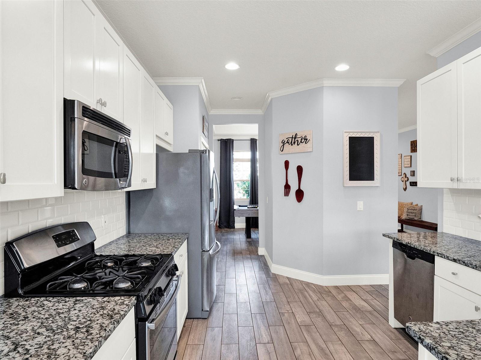 Image 18 of 46 For 987 Nathan Ridge Road