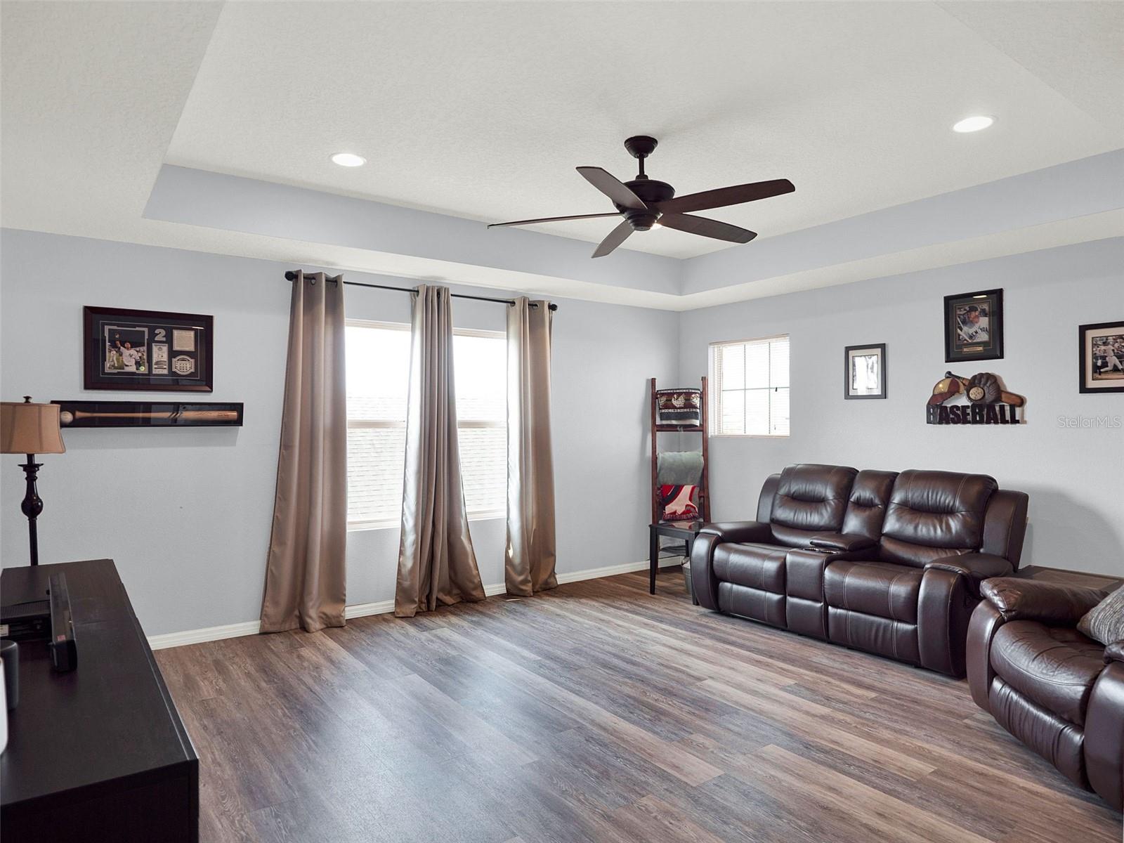 Image 23 of 46 For 987 Nathan Ridge Road