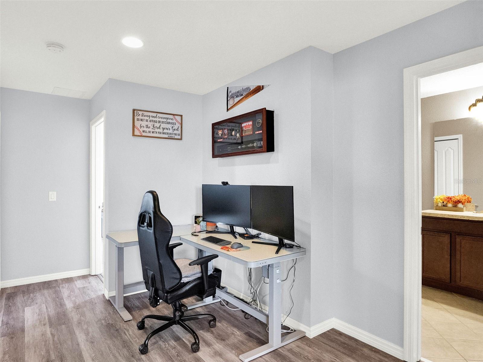 Image 25 of 46 For 987 Nathan Ridge Road