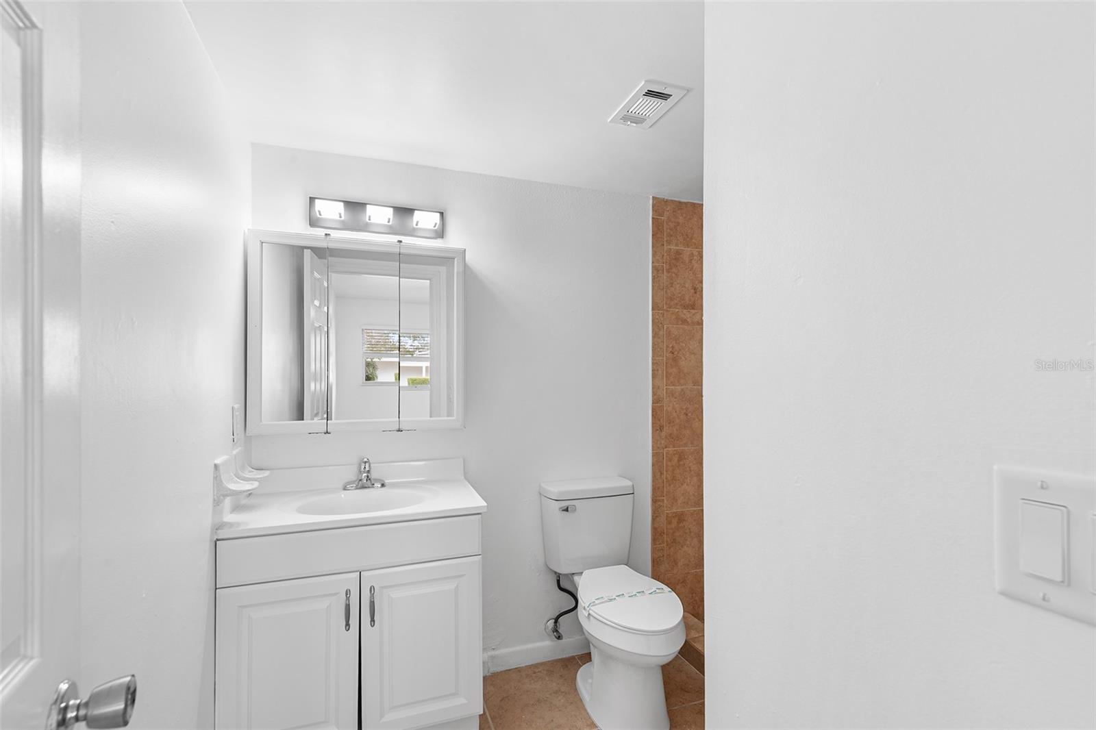 Image 7 of 11 For 555 62nd Street S 101