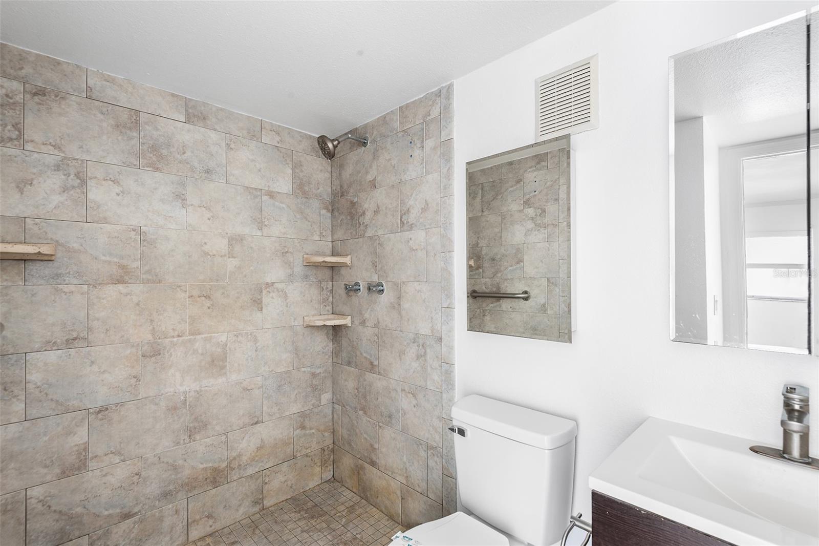 Image 7 of 11 For 555 62nd Street S 104