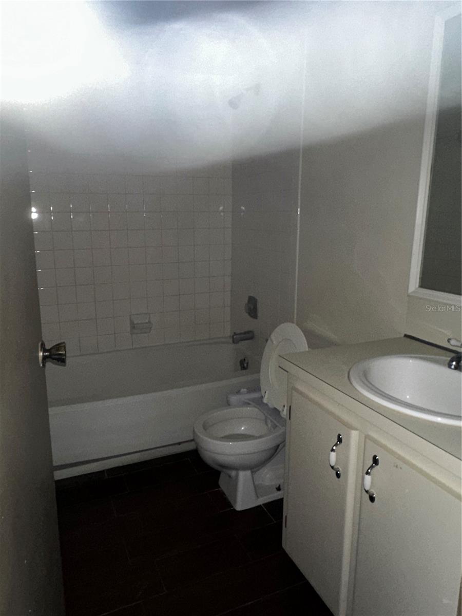 Image 7 of 10 For 2541 Oak Park Way 117