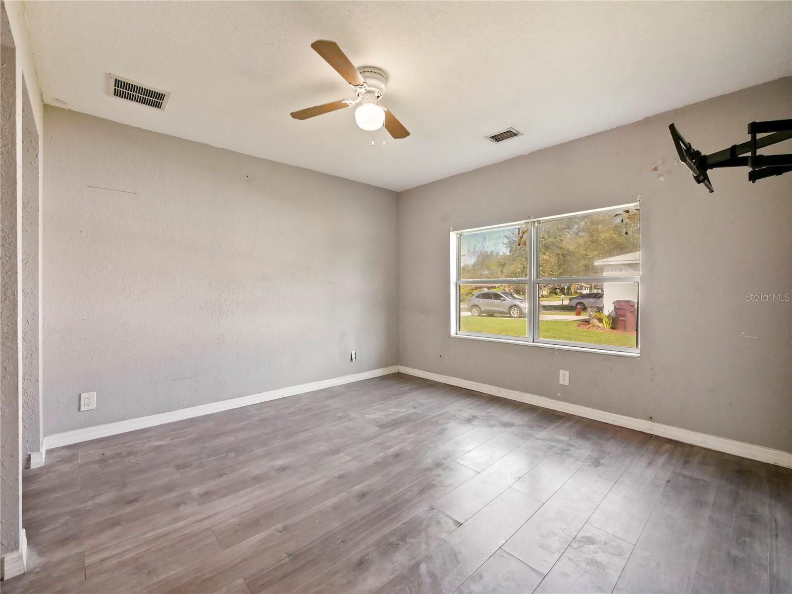 Image 6 of 18 For 1519 Illinois Avenue