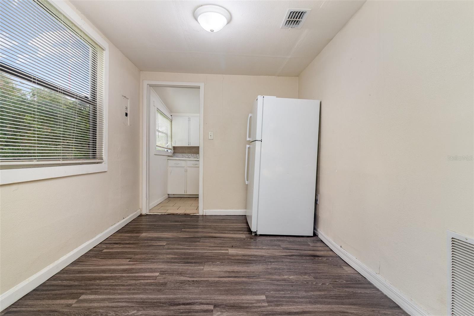 Image 5 of 15 For 5023 College Drive