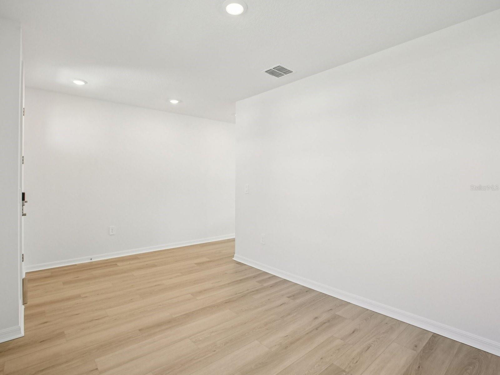 Image 16 of 49 For 2258 Sageland Way