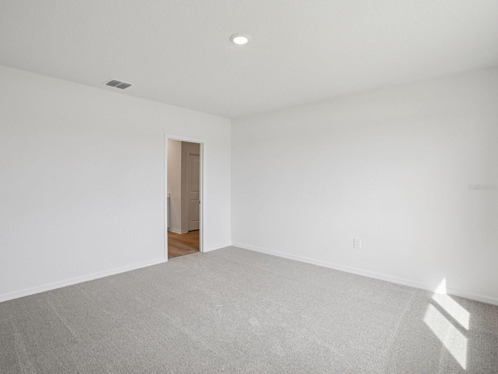 Image 18 of 49 For 2258 Sageland Way