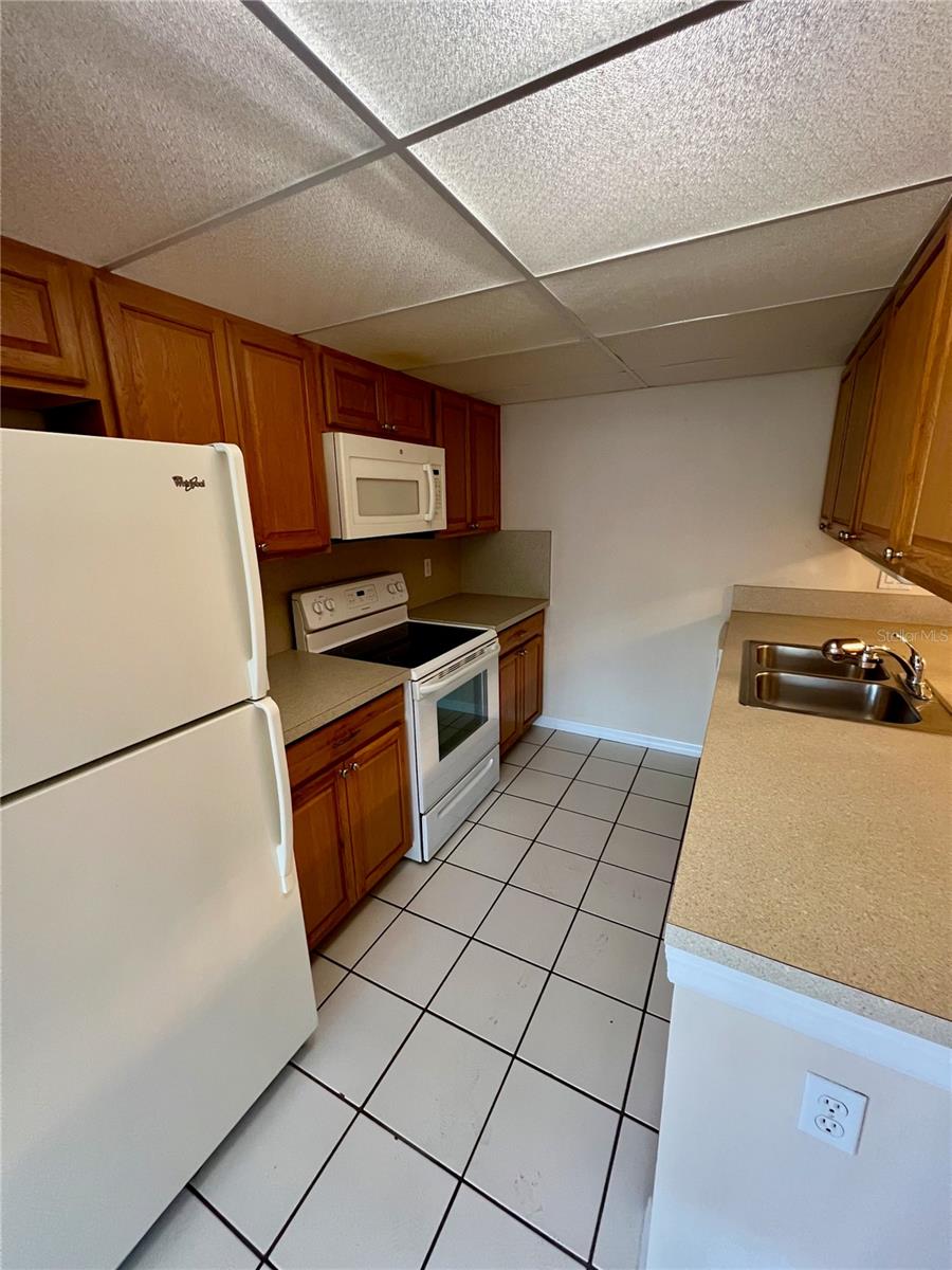 Image 7 of 39 For 2946 Tangerine Court