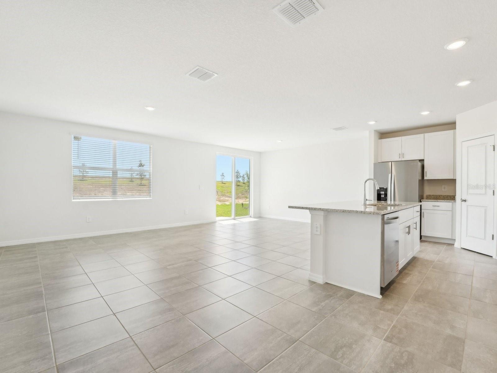 Image 11 of 38 For 31678 Wild Grape Lane