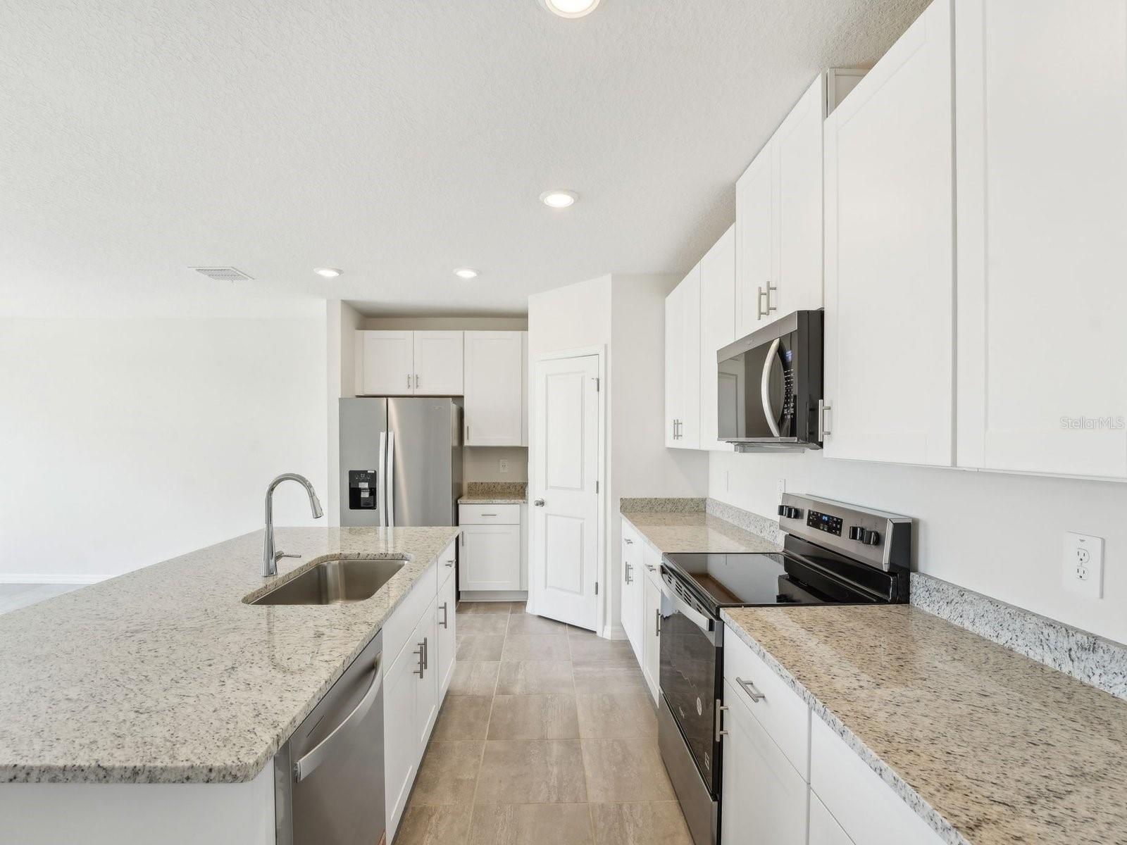 Image 16 of 38 For 31678 Wild Grape Lane