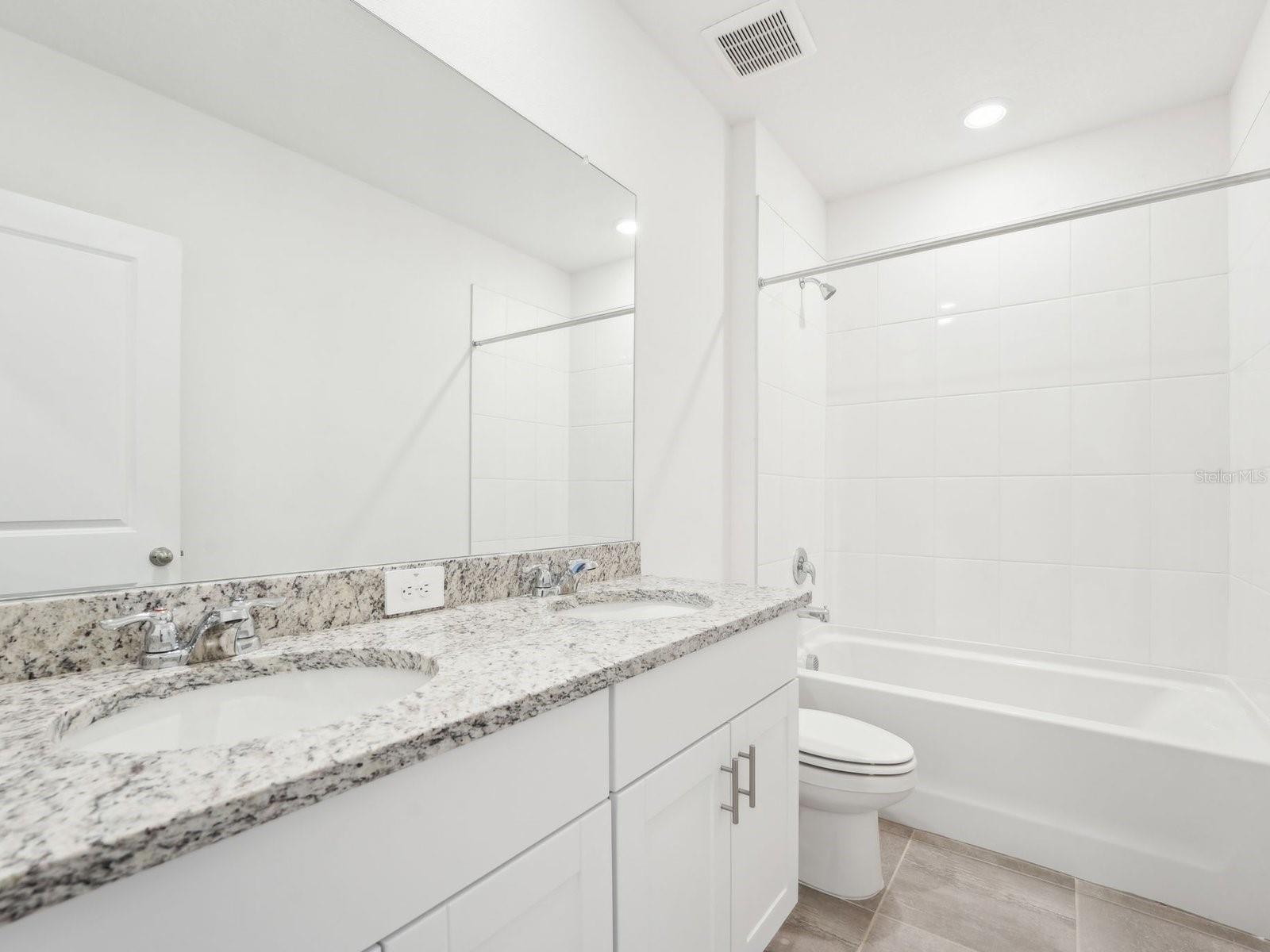 Image 21 of 38 For 31678 Wild Grape Lane