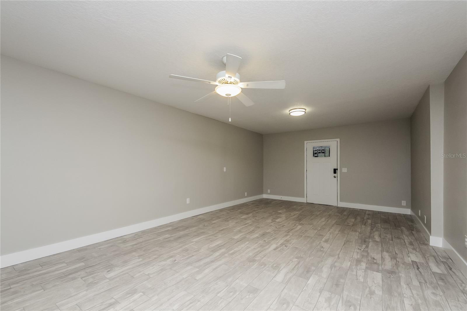 Image 12 of 16 For 1805 Simonton Avenue