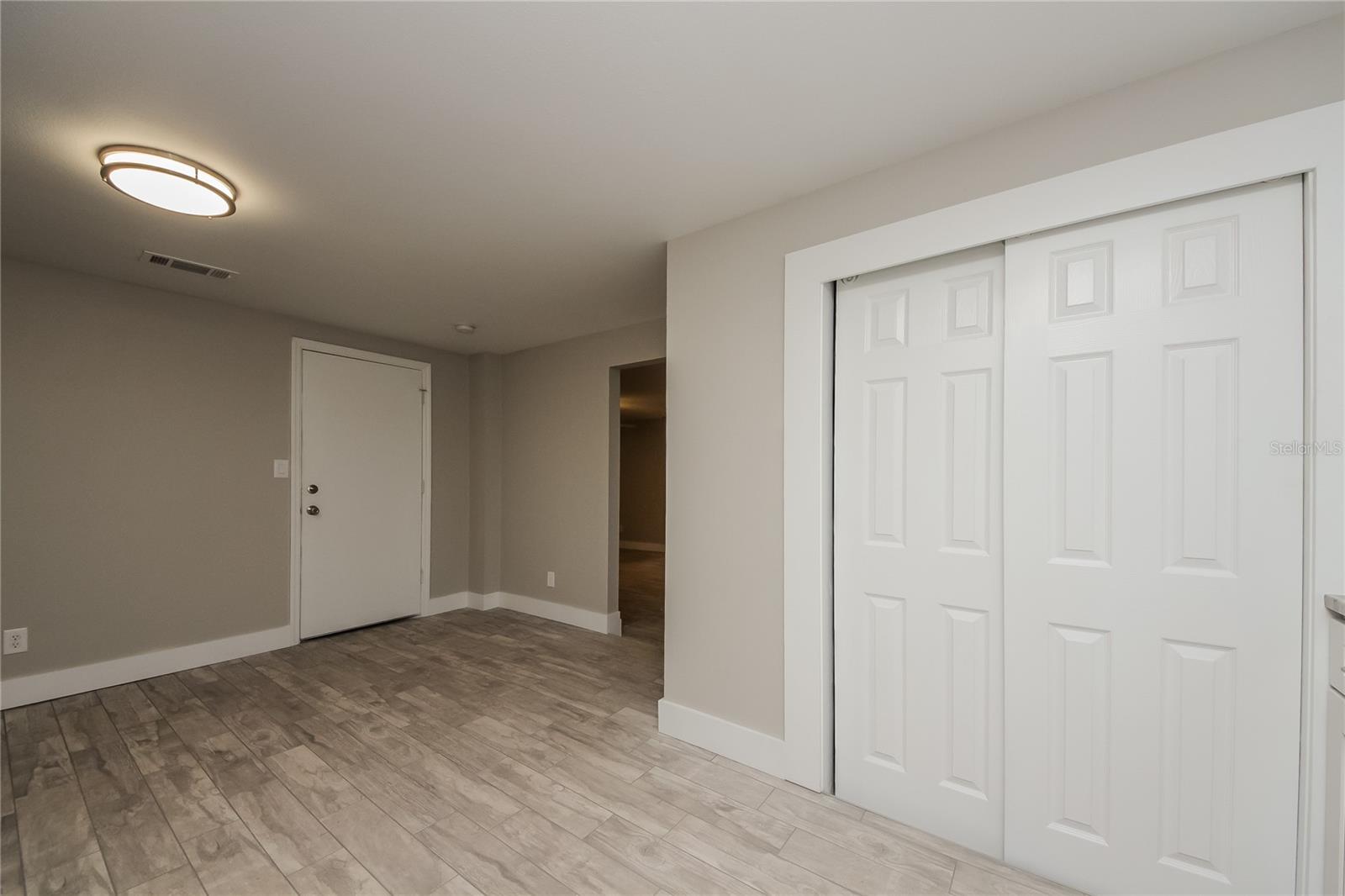 Image 13 of 16 For 1805 Simonton Avenue