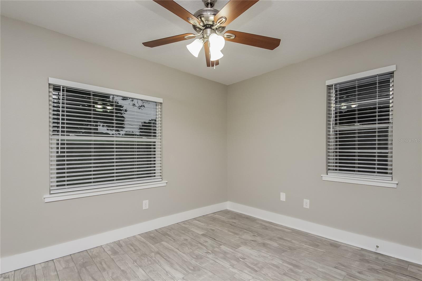 Image 9 of 16 For 1805 Simonton Avenue