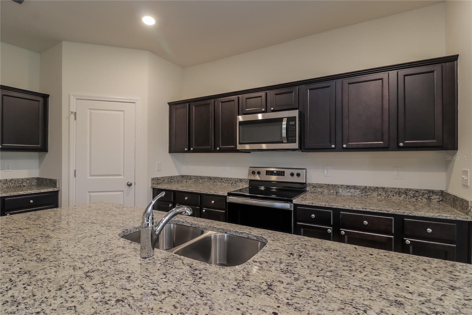 Image 5 of 16 For 2841 Neverland Drive