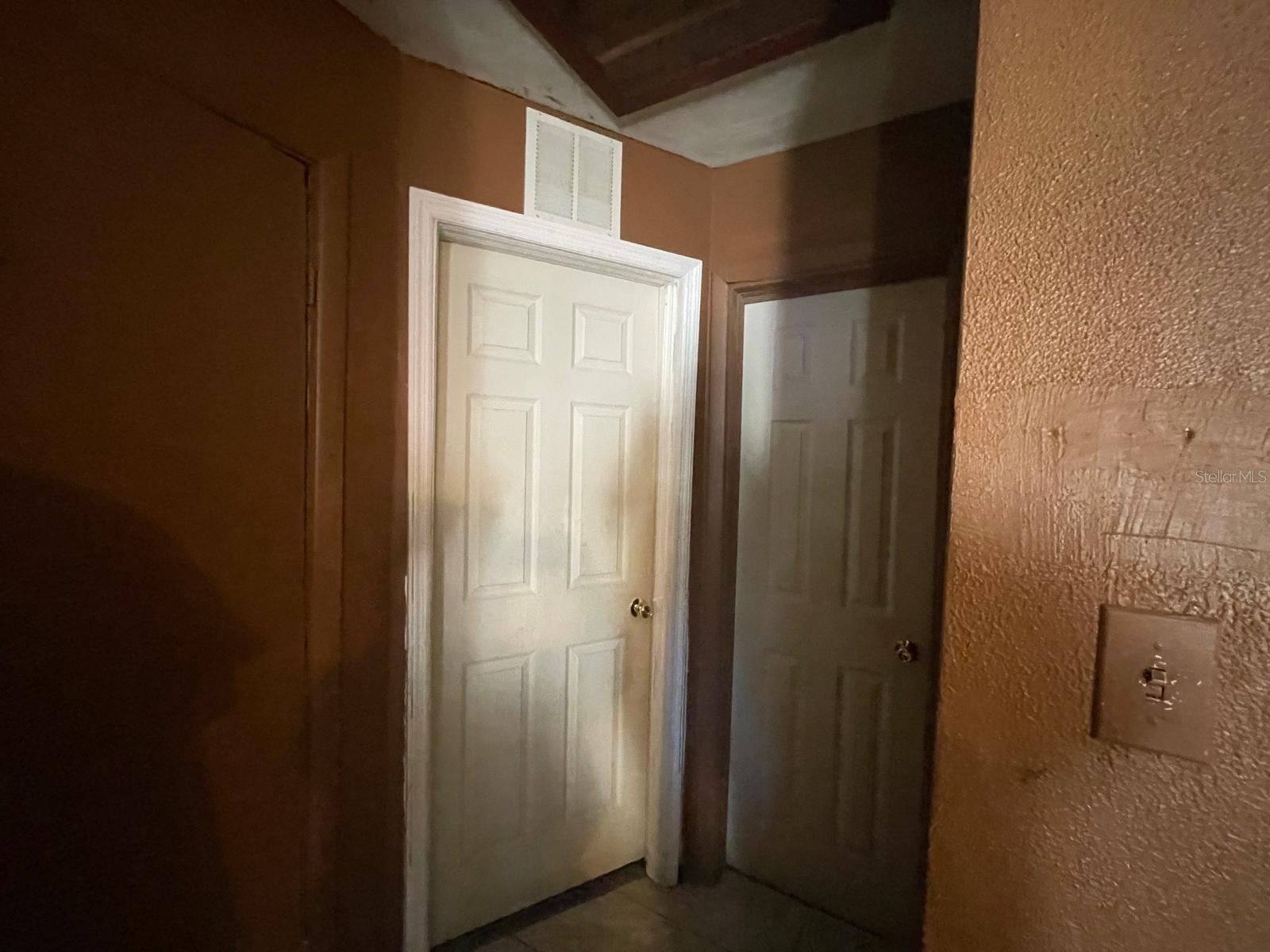 Image 14 of 17 For 1202 Jewel Avenue