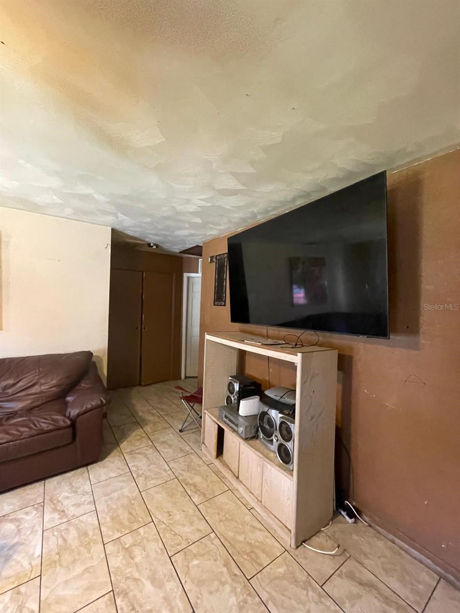 Image 17 of 17 For 1202 Jewel Avenue