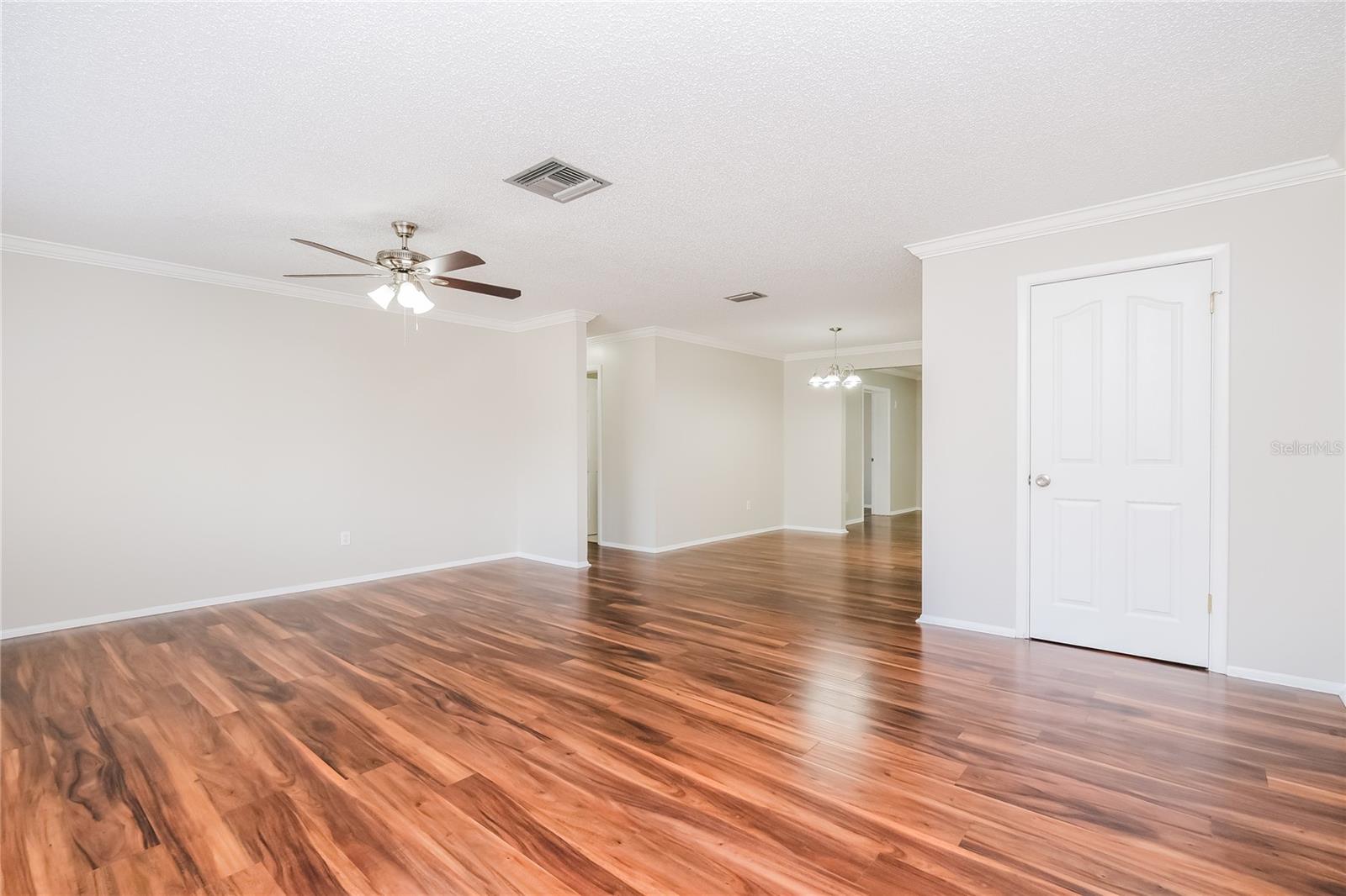 Image 2 of 16 For 1202 Macfarlane Avenue