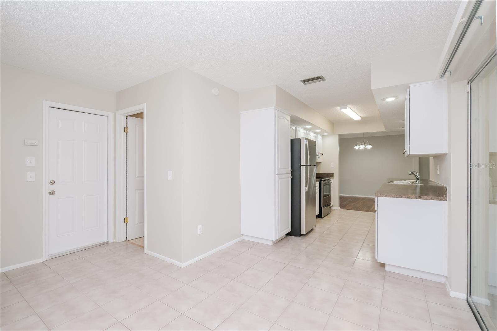 Image 7 of 16 For 1202 Macfarlane Avenue