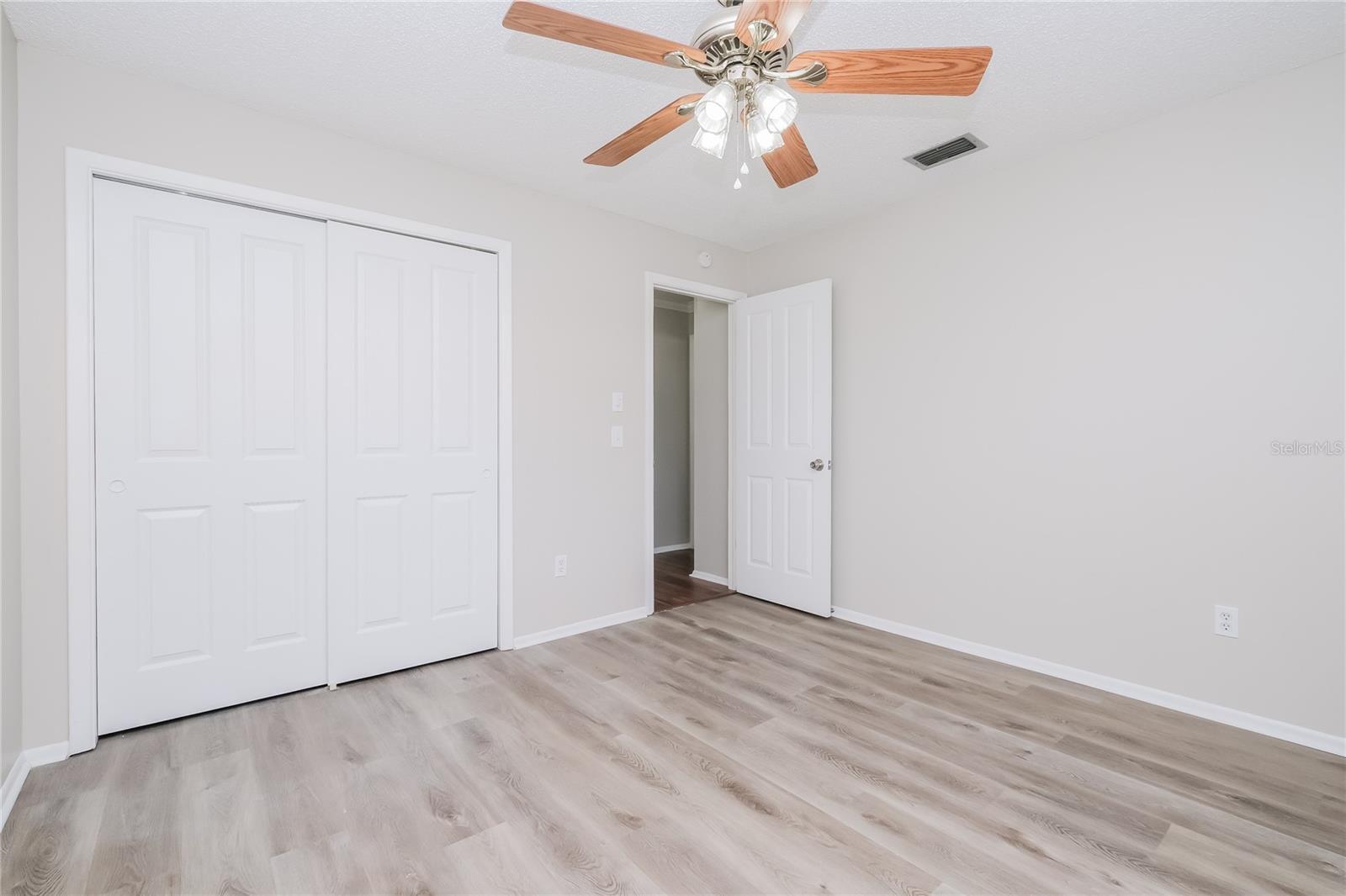 Image 8 of 16 For 1202 Macfarlane Avenue