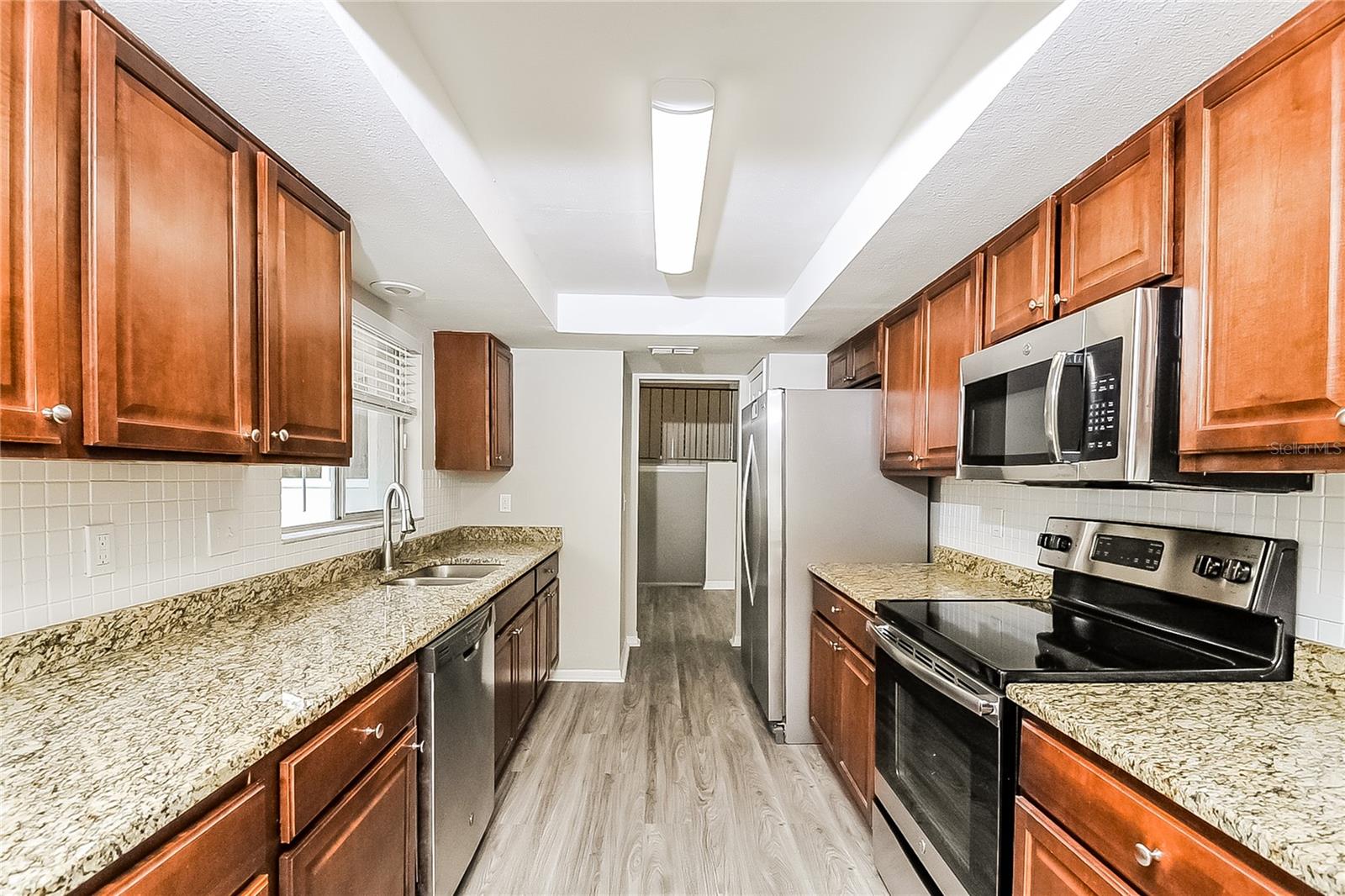 Image 6 of 18 For 2902 Ripplewood Drive