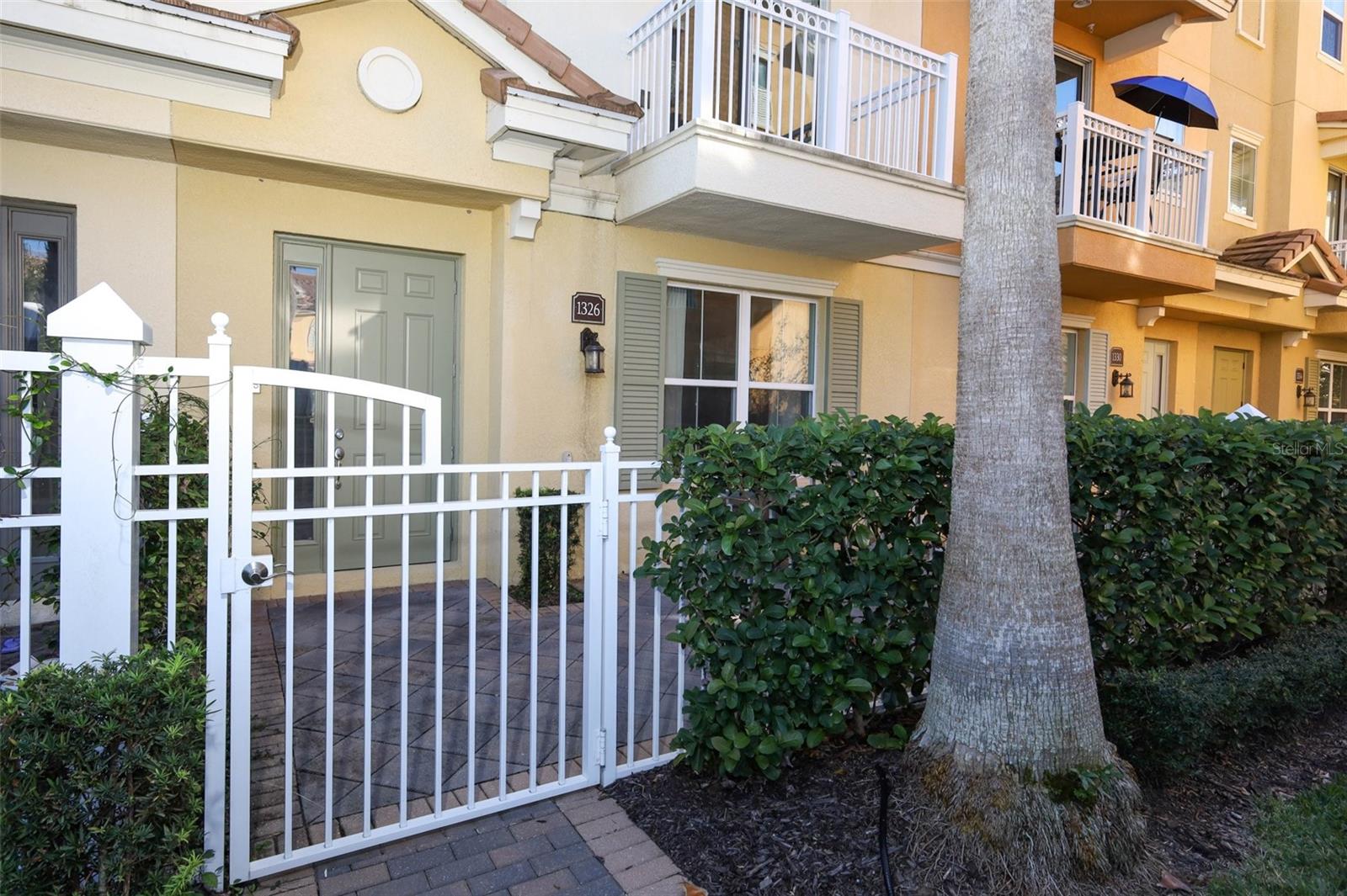 Image 4 of 49 For 1326 Bolton Place