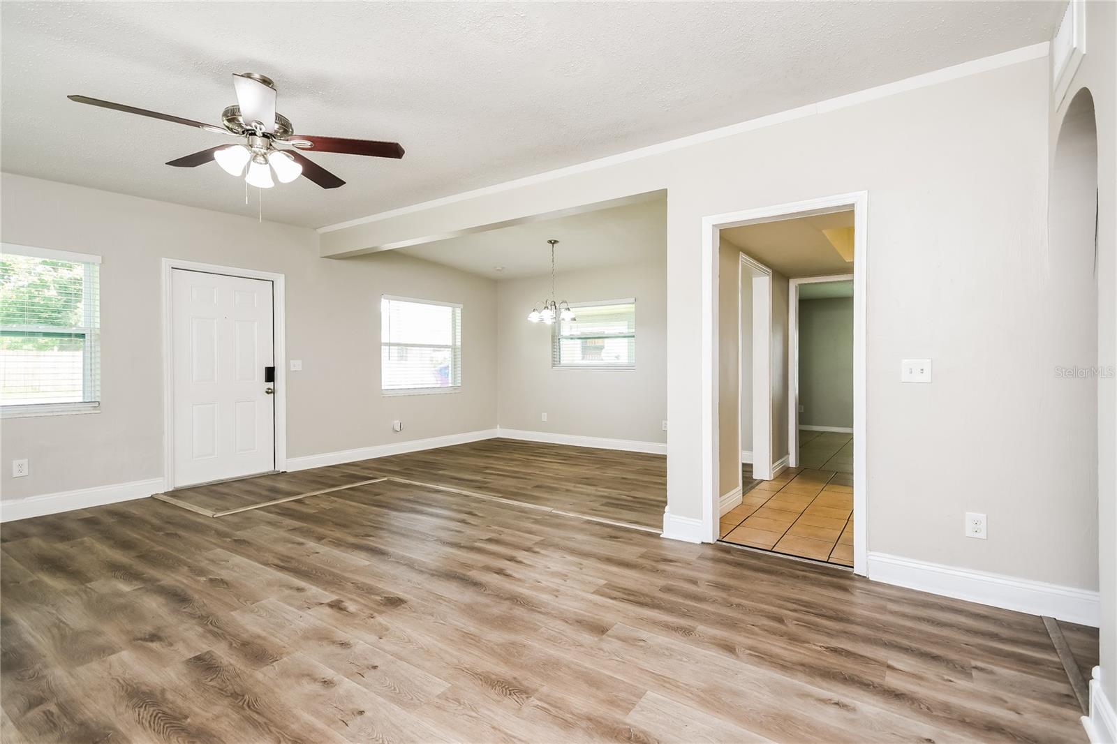 Image 4 of 16 For 314 Sears Avenue Ne