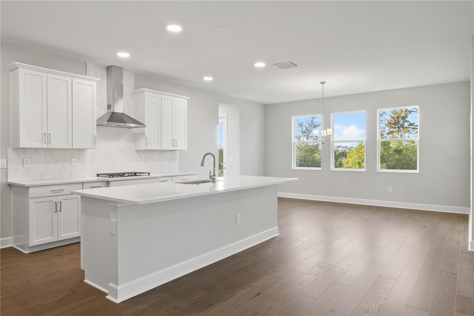 Image 24 of 85 For 17384 Glossy Pomelo Way