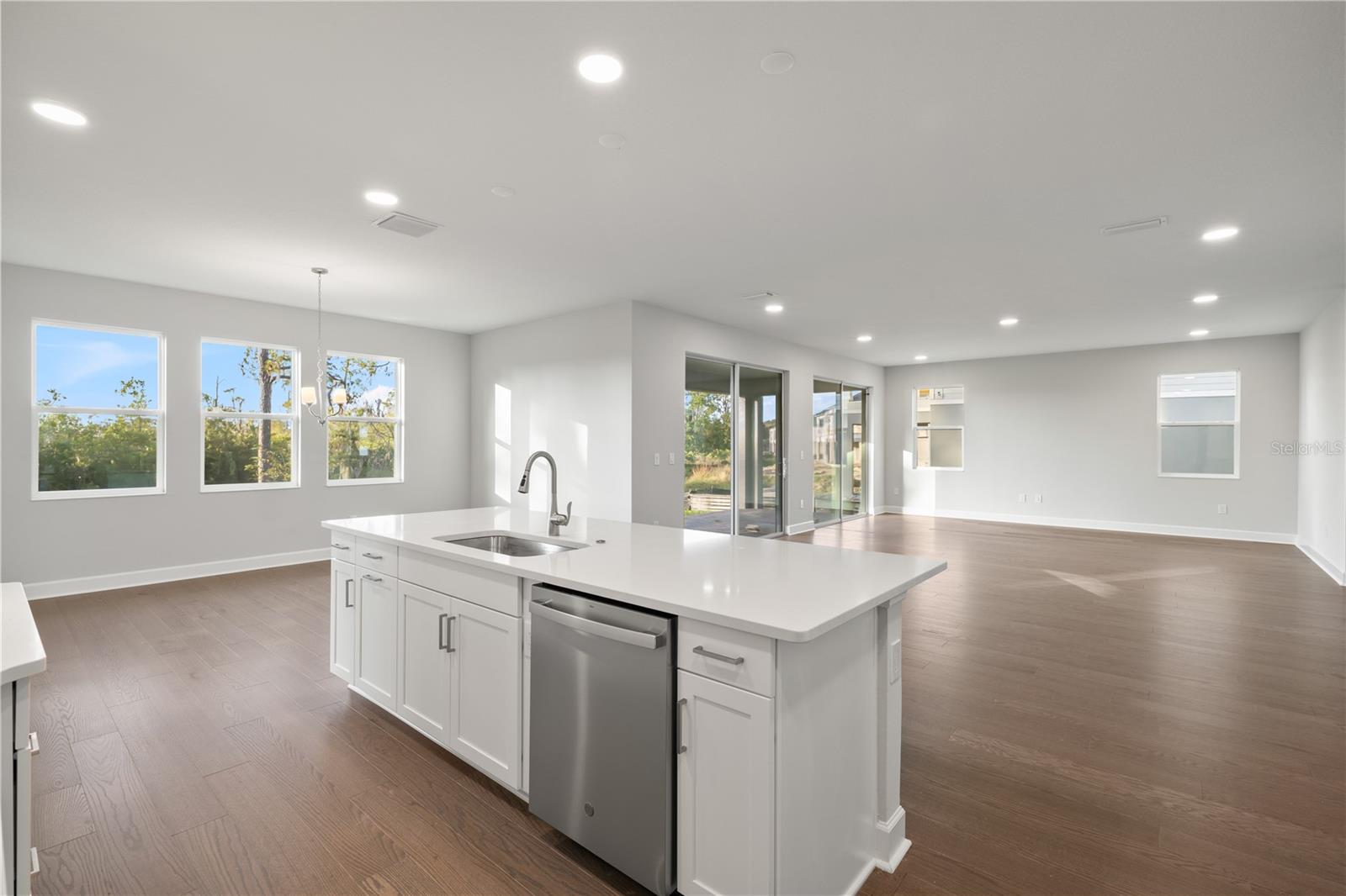 Image 32 of 85 For 17384 Glossy Pomelo Way