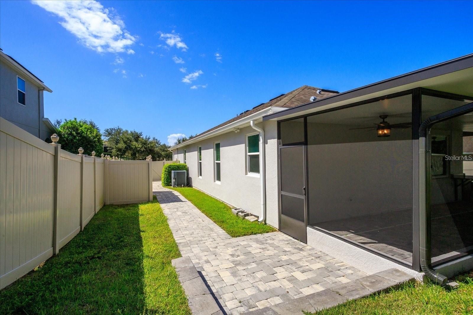 Image 20 of 21 For 2475 Hastings Boulevard