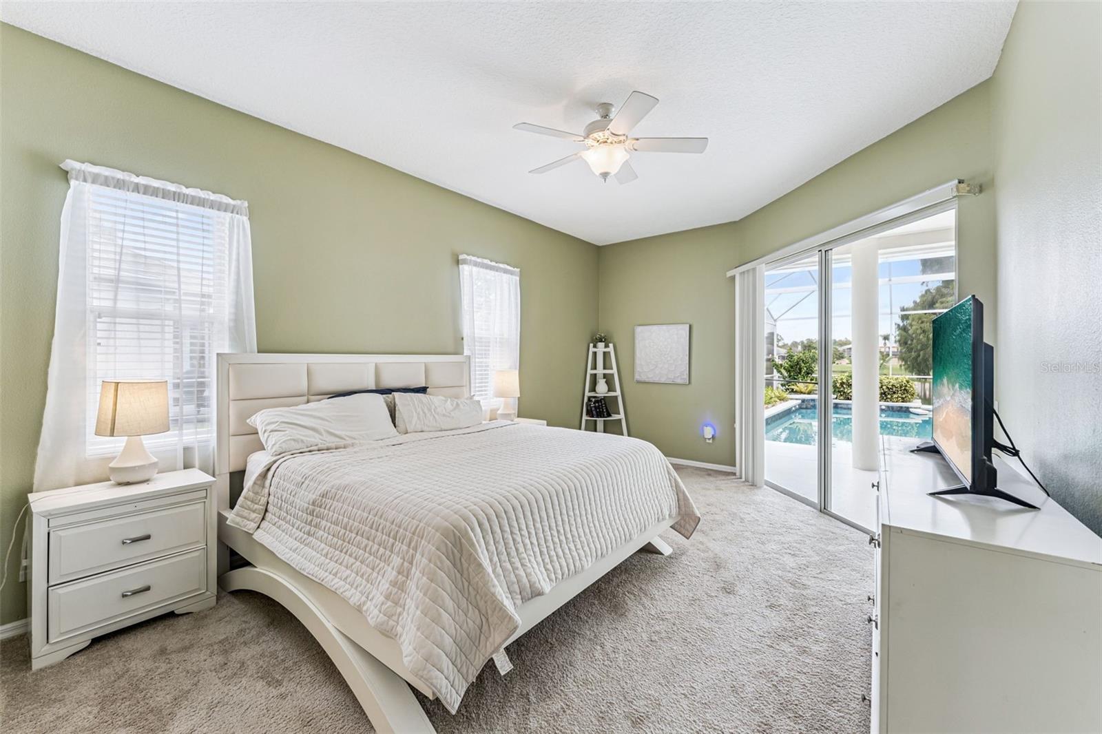 Image 11 of 46 For 549 Lakehaven Circle