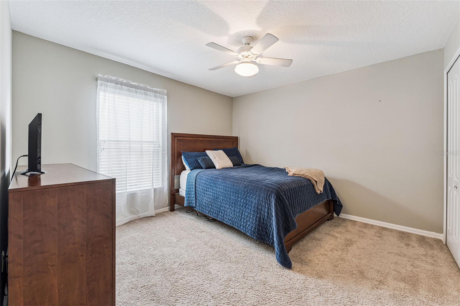 Image 15 of 46 For 549 Lakehaven Circle