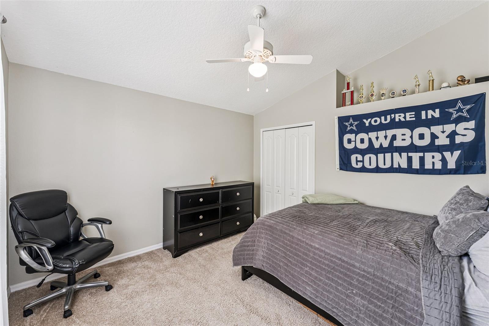 Image 18 of 46 For 549 Lakehaven Circle