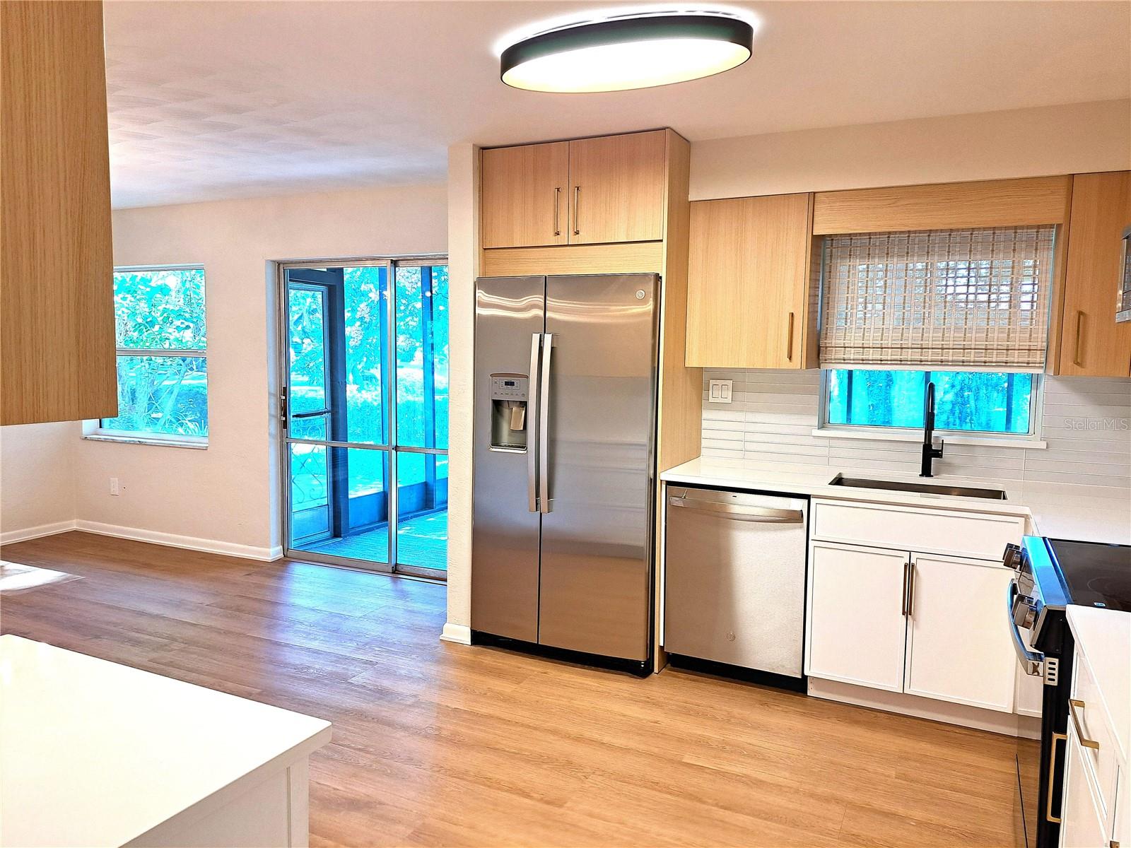 Image 13 of 52 For 1730 Oneco Avenue