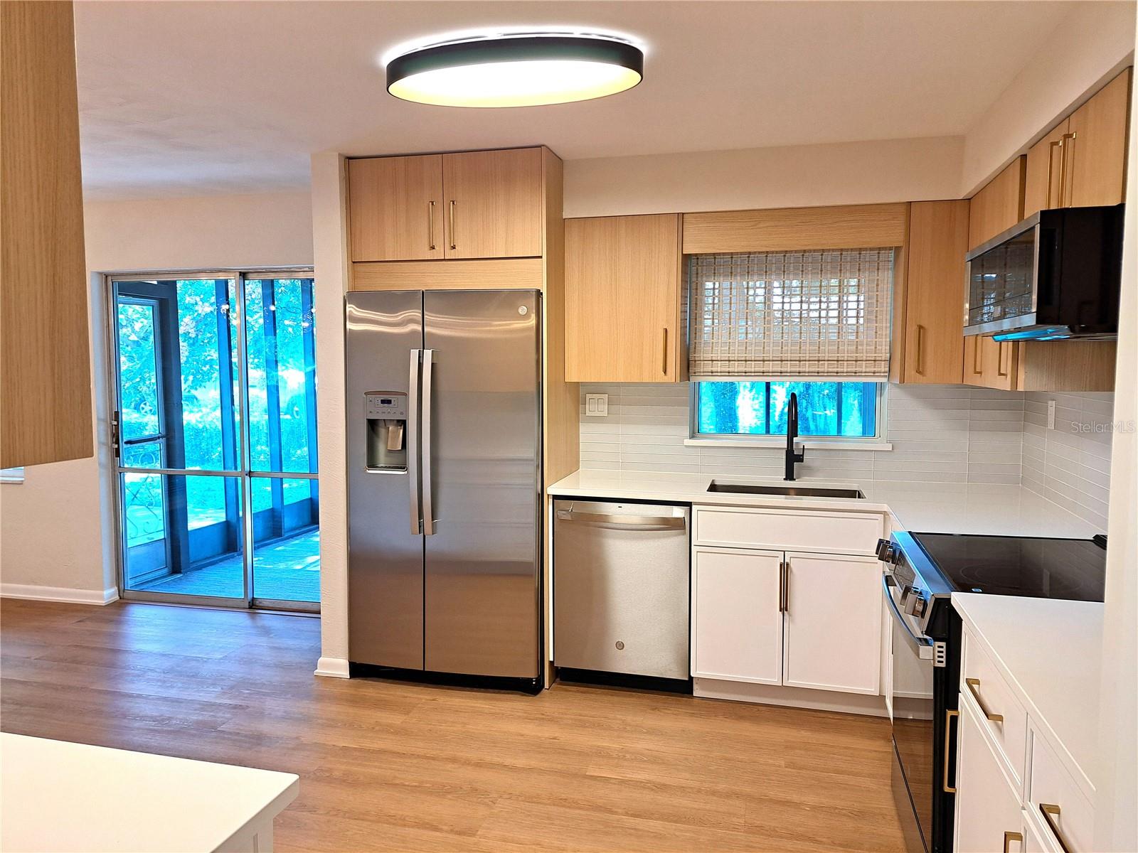 Image 14 of 52 For 1730 Oneco Avenue