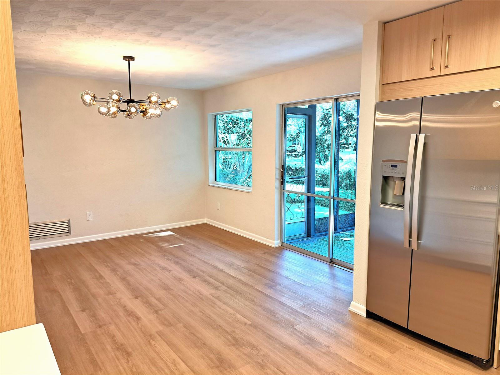 Image 21 of 52 For 1730 Oneco Avenue