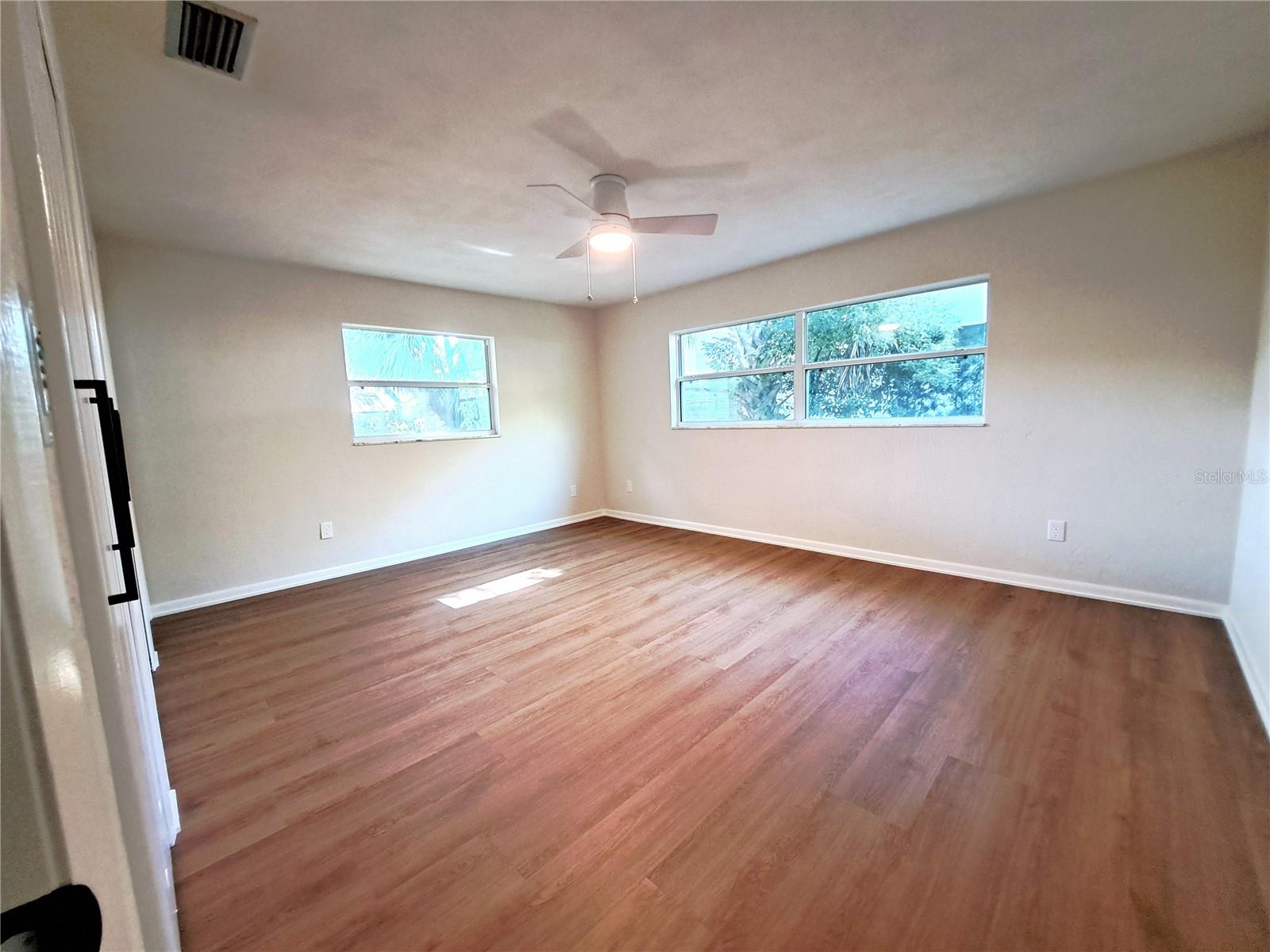 Image 24 of 52 For 1730 Oneco Avenue